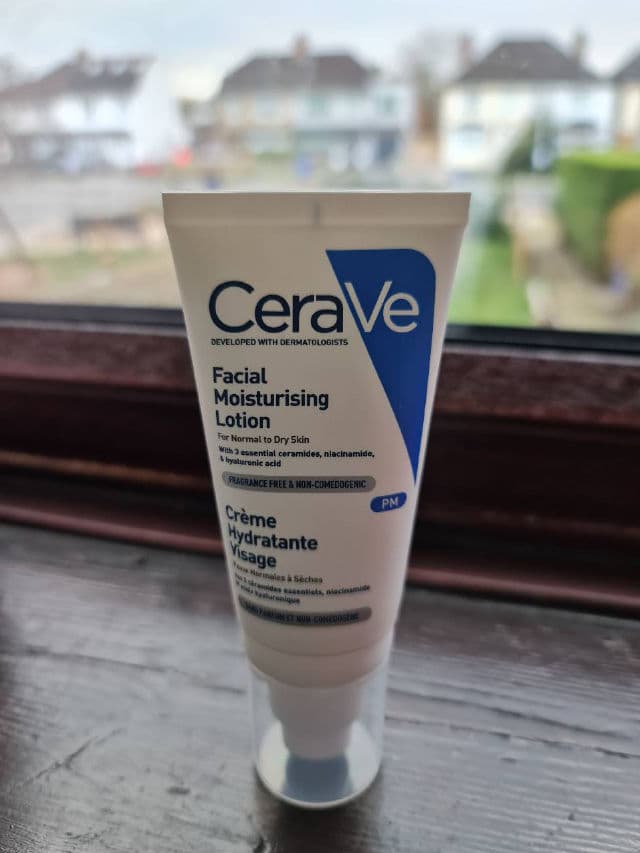 CeraVe Facial Moisturizing Lotion review photo by Aliyusha