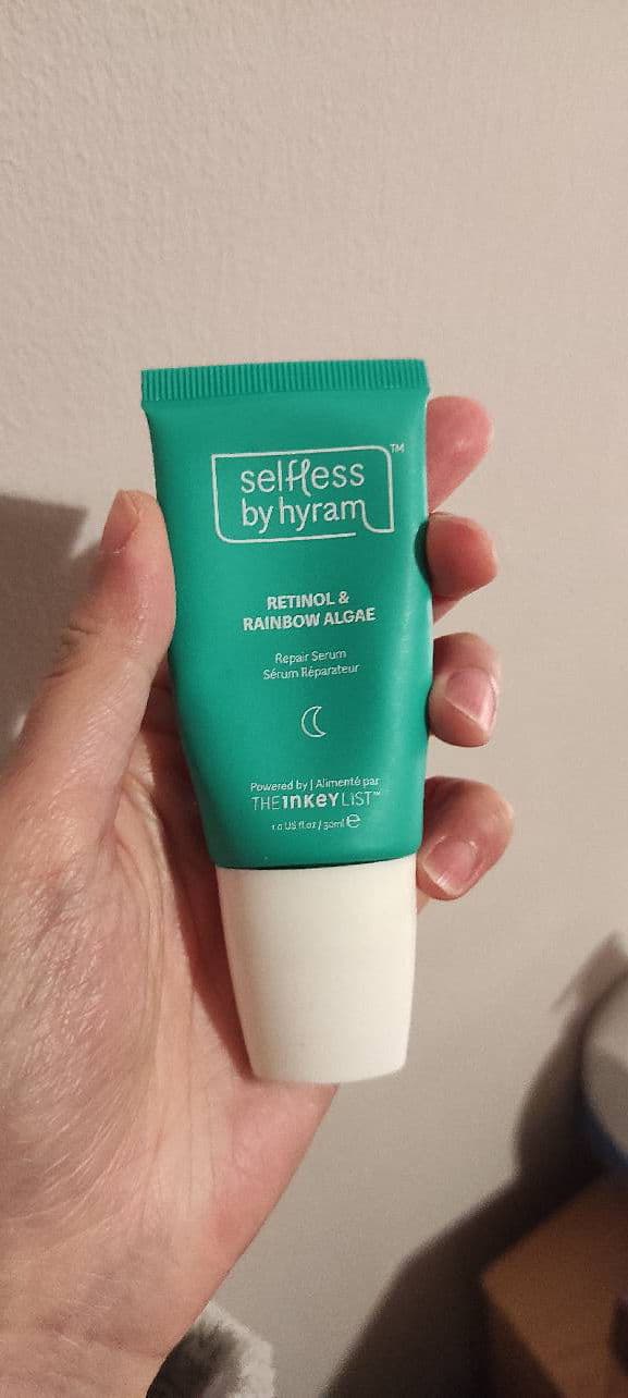 Selfless by Hyram Retinol & Rainbow Algae Repair Serum review photo by Vanner