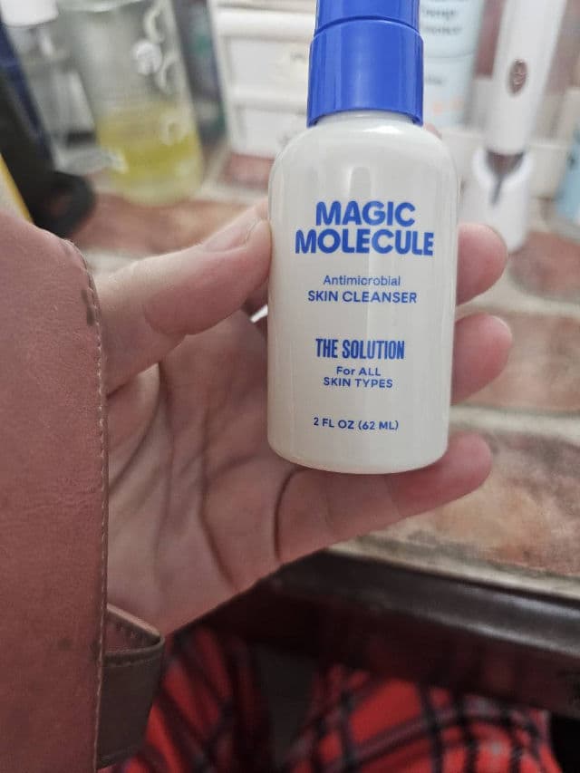 Magic Molecule The Solution Skin Cleanser review photo by momof6crazies