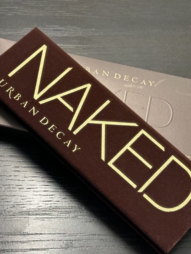 Urban Decay Naked1 Eyeshadow Palette review photo by HonestlyNur