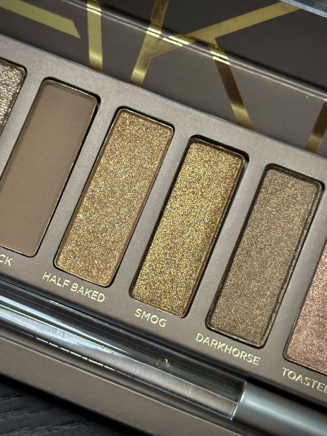 Urban Decay Naked1 Eyeshadow Palette review photo by HonestlyNur