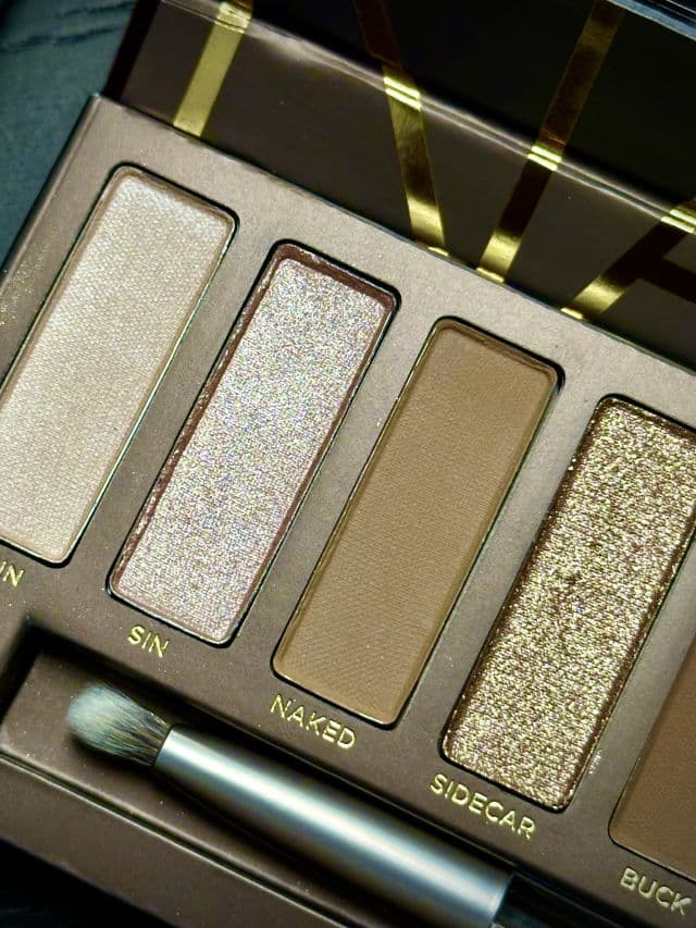 Urban Decay Naked1 Eyeshadow Palette review photo by HonestlyNur