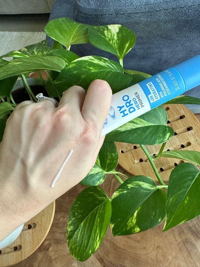 Essence Hydro Hero Primer review photo by NehaW