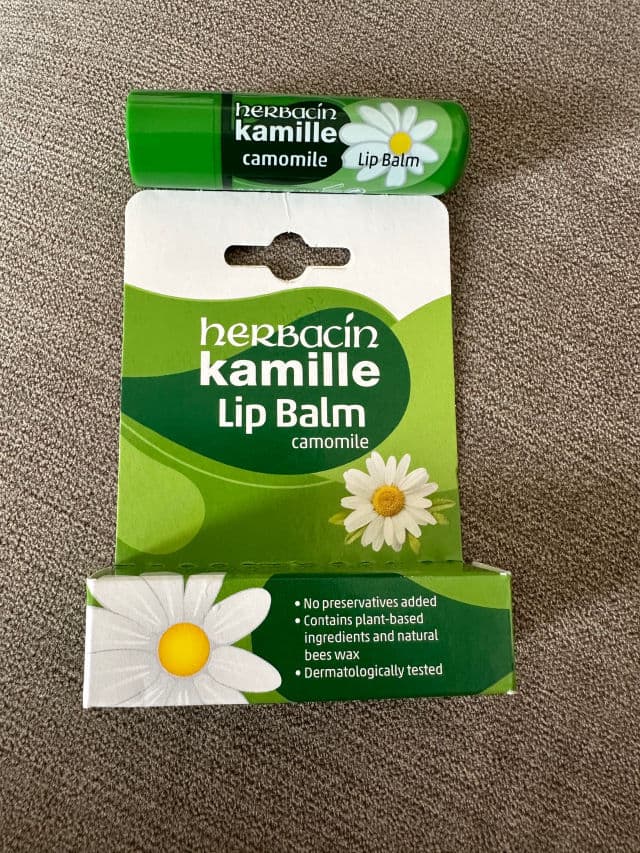 Herbacin Kamille Lip Balm review photo by NEWSKIN