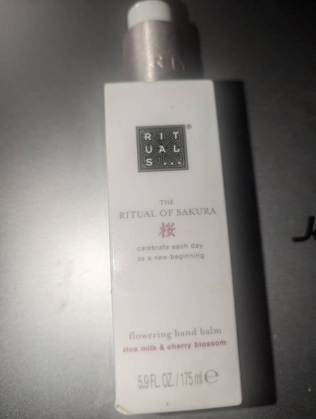 Rituals The Ritual of Sakura Hand Balm review photo by carolb