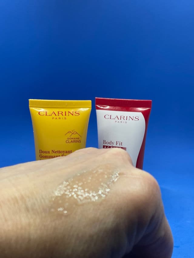 Clarins One-Step Gentle Exfoliating Cleanser review photo by Sharonspendstoomuch
