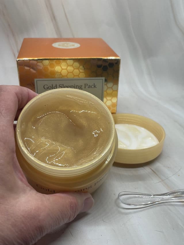 Hankook Cosmetics Jutanhak Gold Sleeping Pack review photo by Sharonspendstoomuch