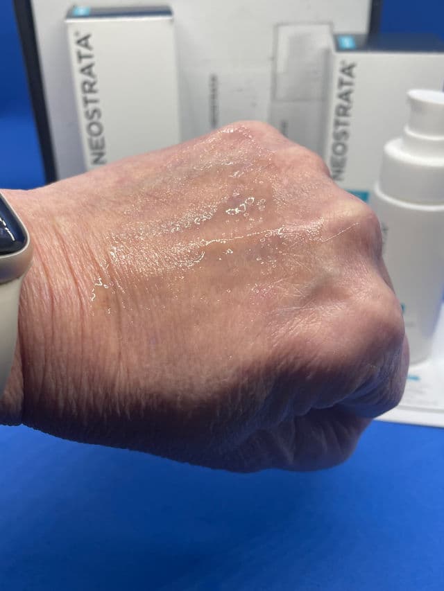 NeoStrata Restore Bionic Face Serum 10 PHA review photo by Sharonspendstoomuch