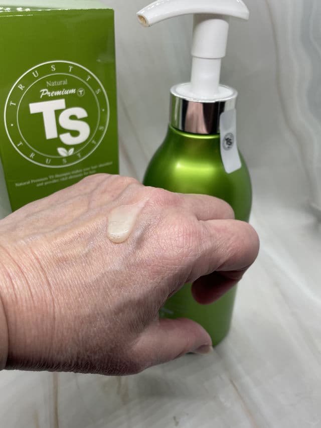 TS Trillion TS Premium Shampoo review photo by Sharonspendstoomuch