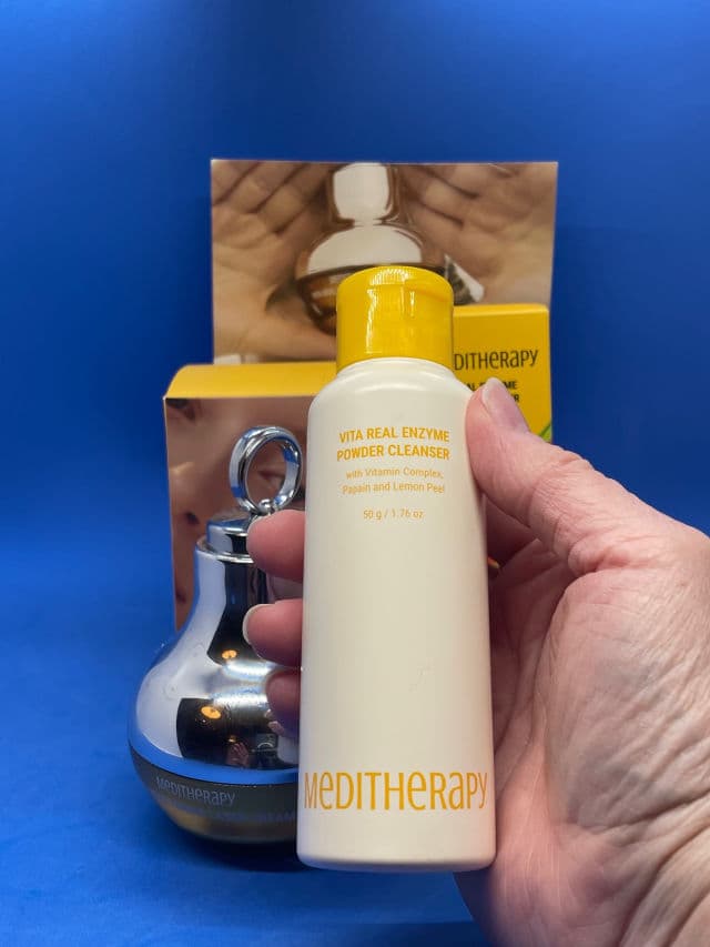 Meditherapy Vita Real Toning Enzyme Powder Cleanser review photo by Sharonspendstoomuch