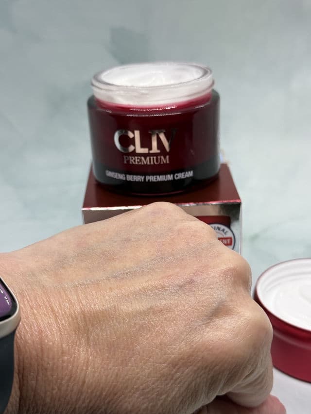 CLIV Ginseng Berry Premium Cream review photo by Sharonspendstoomuch