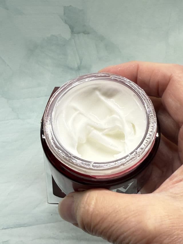 CLIV Ginseng Berry Premium Cream review photo by Sharonspendstoomuch