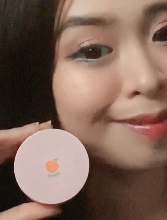 SKINFOOD Peach Cotton Pore Blur Pact review photo by Katjima