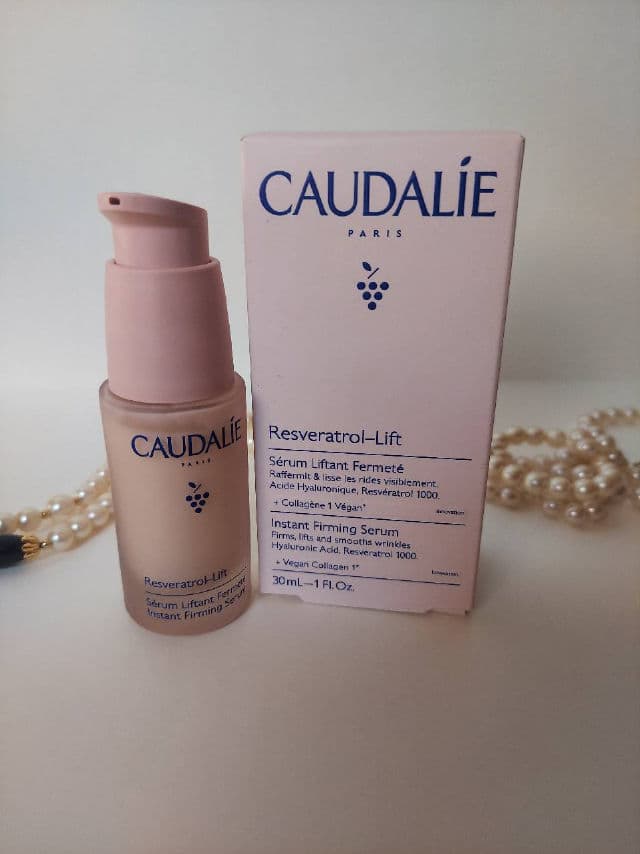 Caudalie Paris Resveratrol Lift Instant Firming Serum review photo by laughter