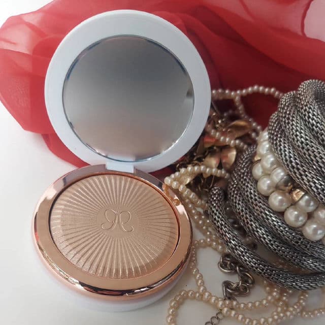 Anastasia Beverly Hills Glow Seeker Highlighter review photo by laughter