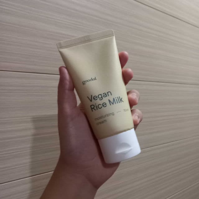 GOODAL Vegan Rice Milk Moisturizing Cream review photo by Jani