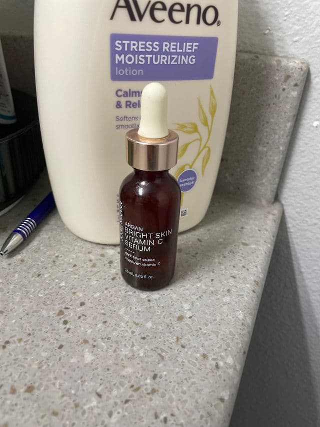 Josie Maran Cosmetics Argan Bright Skin Vitamin C Serum review photo by VaniS