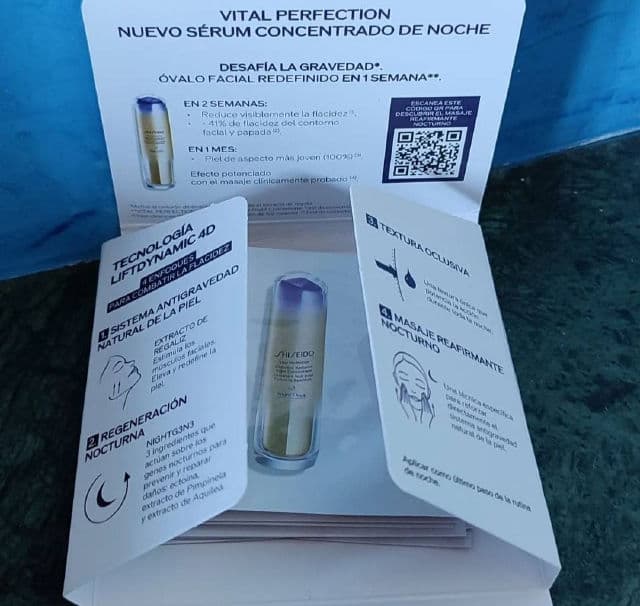 Shiseido Vital Perfection LiftDefine Radiance Night Concentrate review photo by TxellSS