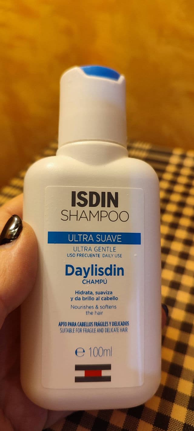ISDIN Ultra Suave Daylisdin Shampoo review photo by TxellSS