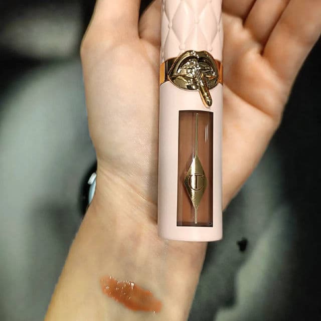 Charlotte Tilbury Superstar Lips - Pillowtalk review photo by RizosDeAcero