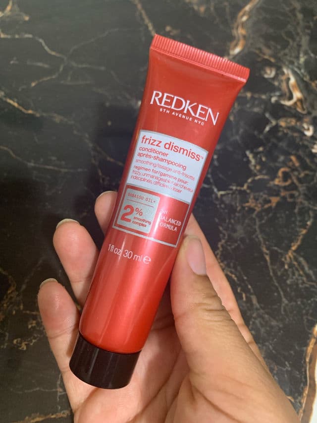 Redken Frizz Dismiss Rebel Tame Leave-In Cream review photo by carolpick