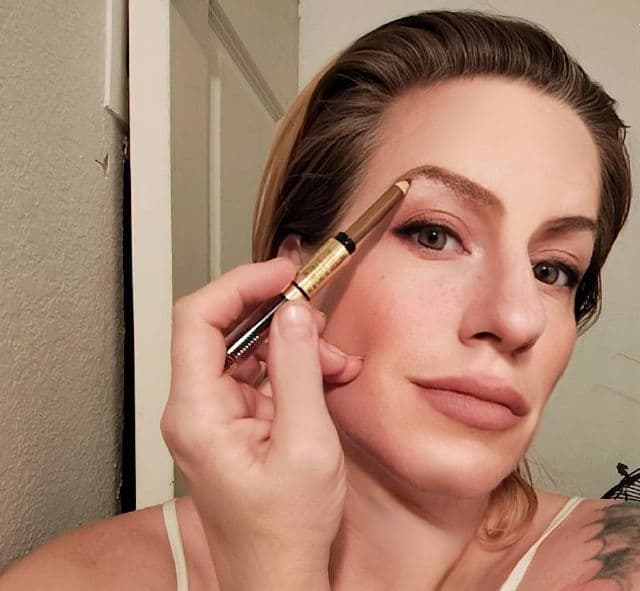 Revlon ColorStay Liquid Eye Pen - Black review photo by jenzy2009