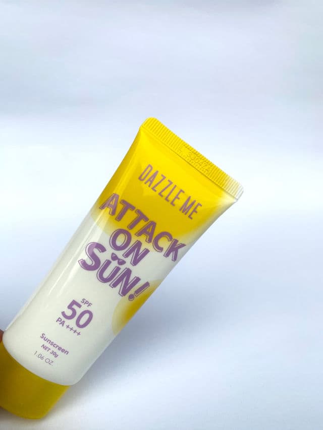 Dazzle Me Attack on Sun! Sunscreen SPF 50 PA +++ review photo by alizaannebaronia