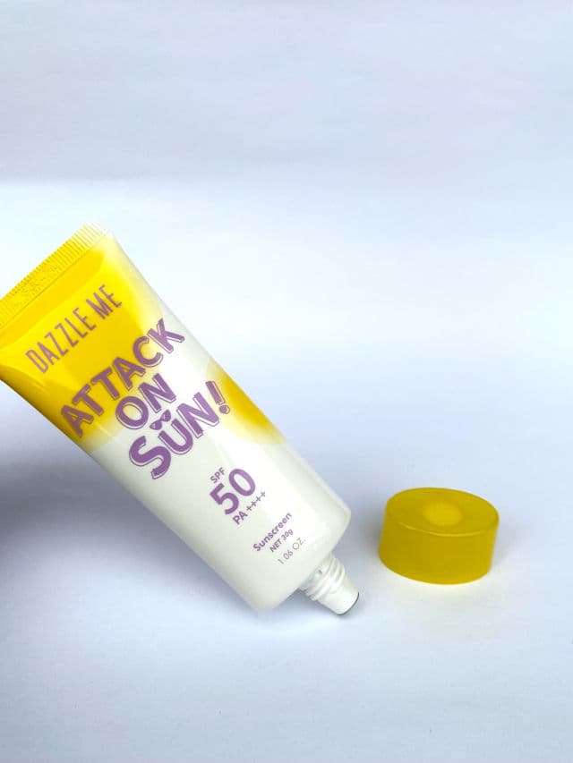 Dazzle Me Attack on Sun! Sunscreen SPF 50 PA +++ review photo by alizaannebaronia