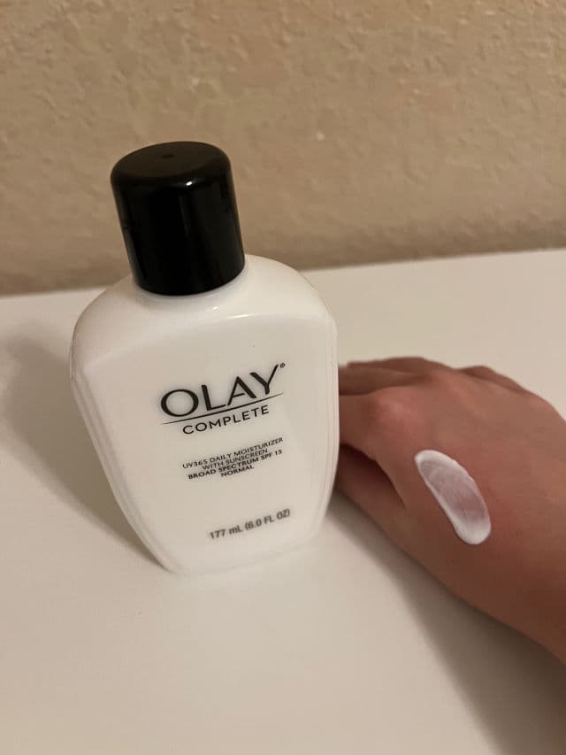 Olay Complete UV365 Daily Moisturizer with Sunscreen SPF 15 Normal review photo by purinemi