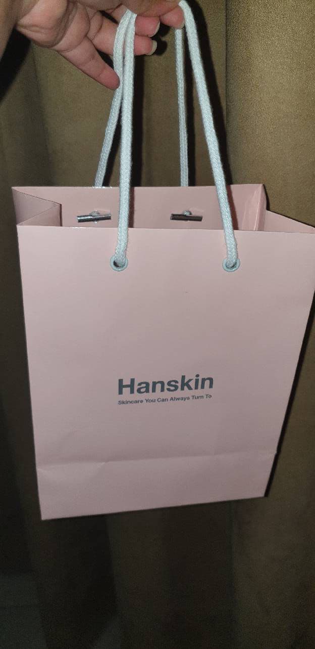 HANSKIN Vitamin C Glow Serum review photo by Moanaa