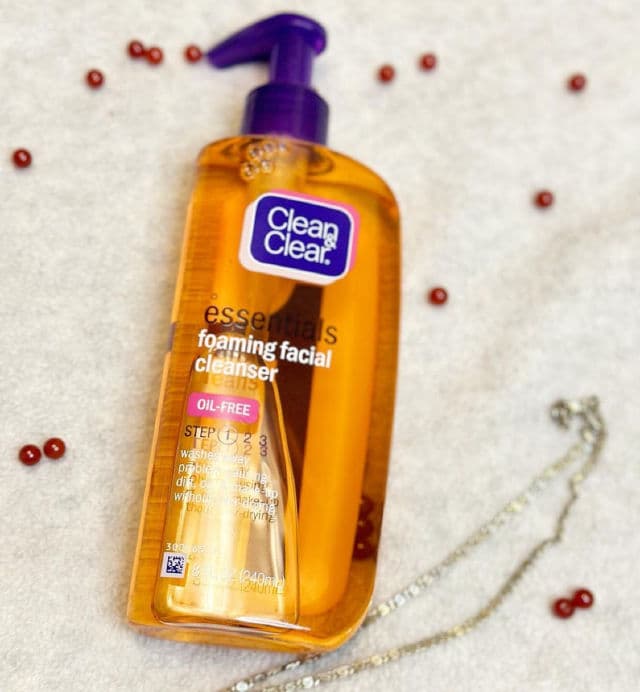 Clean & Clear Essentials Foaming Facial Cleanser for Sensitive Skin review photo by Beautyfun2025