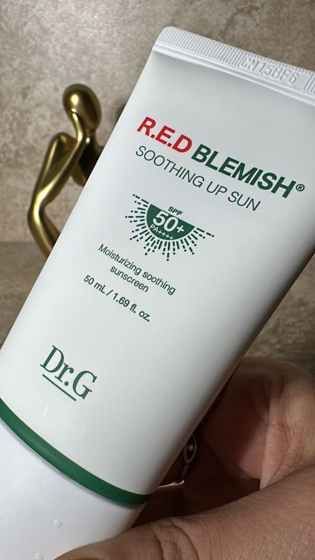 DR.G Red Blemish Soothing Up Sun SPF50+/PA++++ review photo by blogwitheva