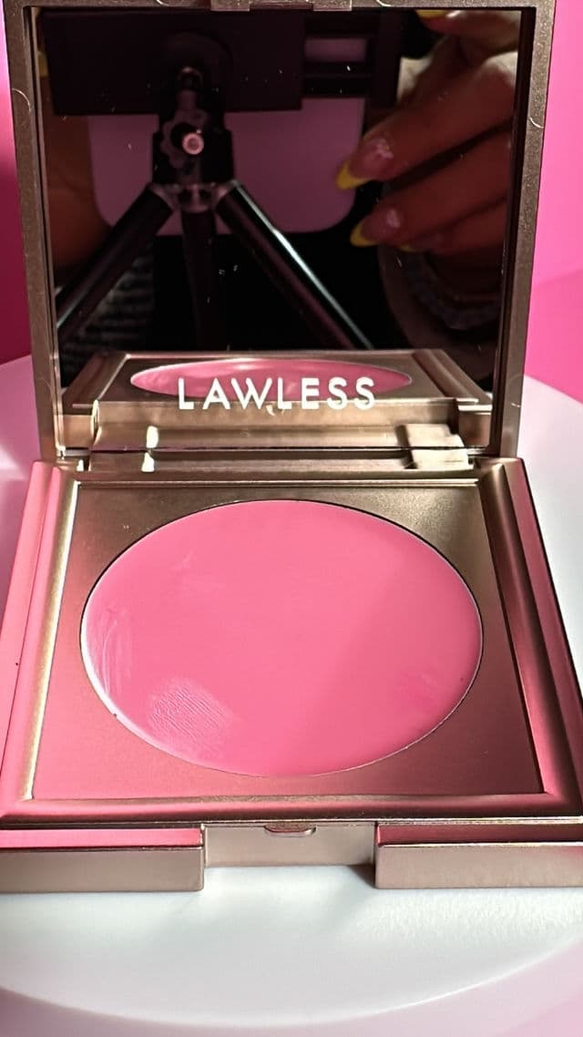 Lawless Vintage Love review photo by blogwitheva