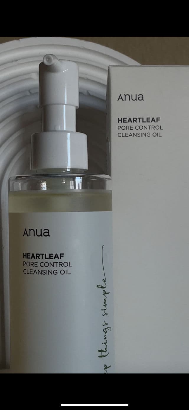 ANUA Heartleaf Pore Control Cleansing Oil review photo by Girlyskincare