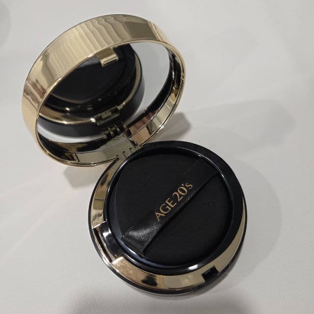 AGE 20’s Signature Essence Cover Pact SPF50+ PA++++ review photo by XYS