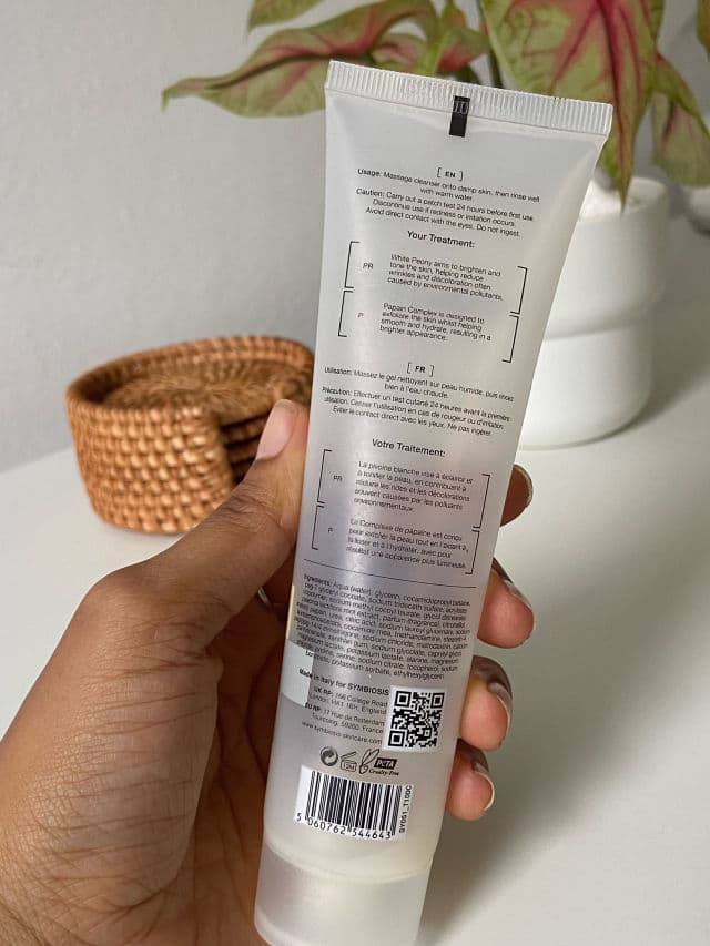 Symbiosis London White Peony & Peelmoist Enlightening & Exfoliating Cleansing Gel review photo by Ambarcy
