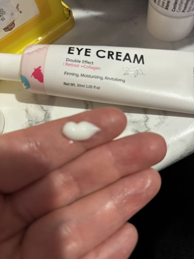 Glamfox Double Effect Eye Cream Retinol Collagen review photo by Janet Lovell