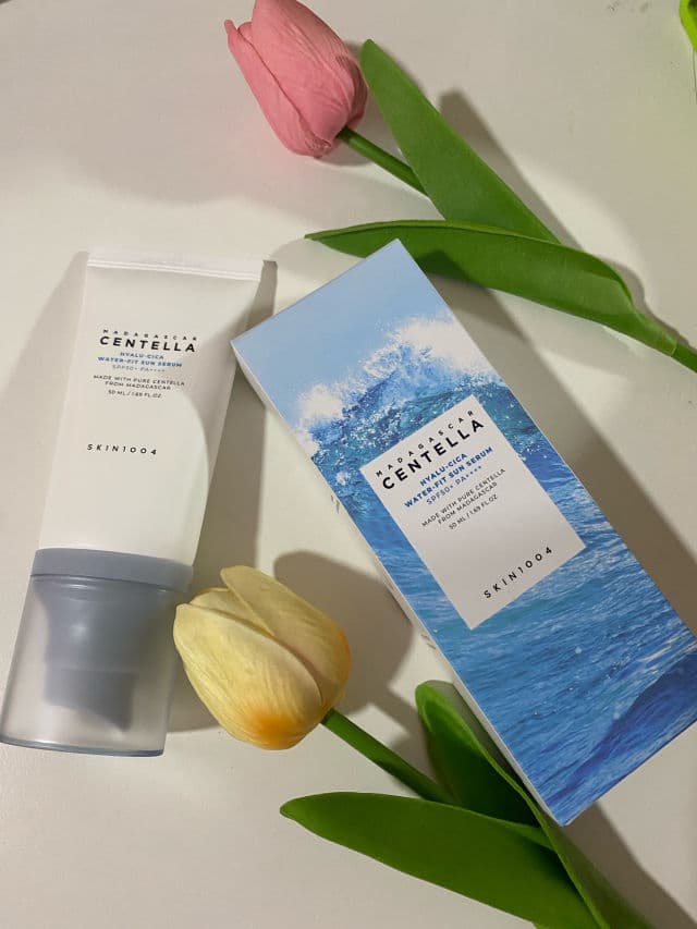 SKIN1004 Madagascar Centella Hyalu-Cica Water-Fit Sun Serum SPF50+ PA++++ review photo by Janejane2204