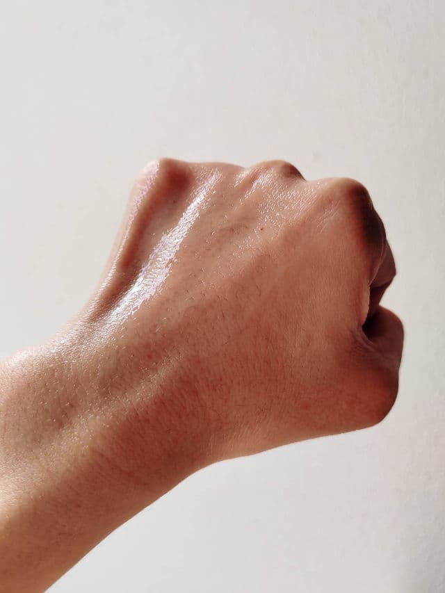 Veganifect. Clean and Glow LHA Fermented Mung Bean Ampoule review photo by kaoriskincarejournal