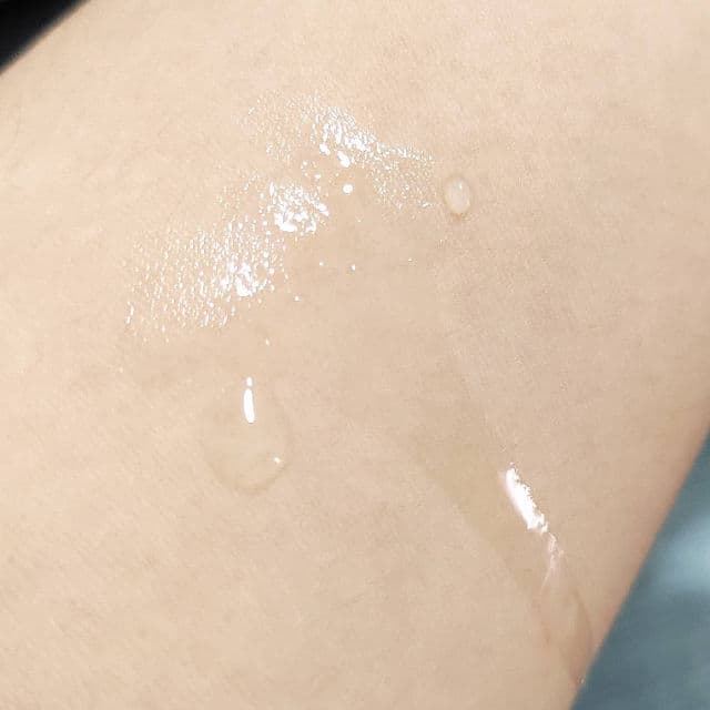 SU:M37 Water-Full Refreshing Toner review photo by kaoriskincarejournal