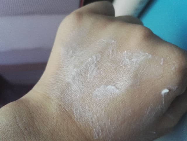 SU:M37 Miracle Rose Cleansing Stick review photo by kaoriskincarejournal