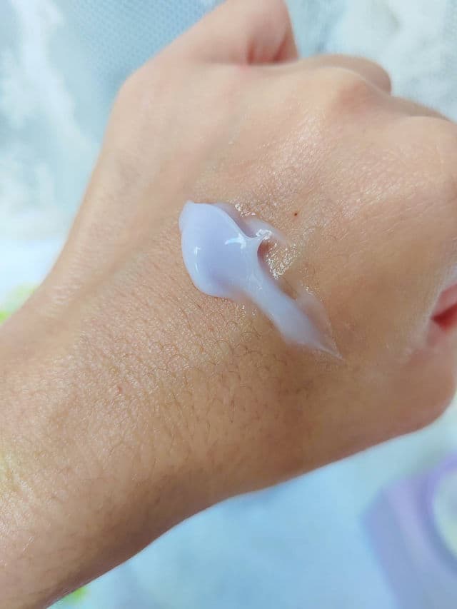 Sungboon Editor Meoru Podo Vita C Dark Spot Cream review photo by kaoriskincarejournal