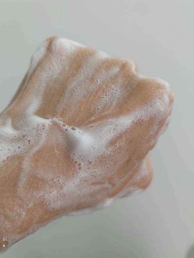 Mary&May White Collagen Cleansing Foam review photo by kaoribeautyjournal