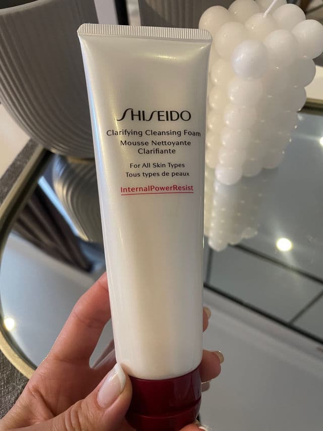 Shiseido Clarifying Cleansing Foam review photo by Eleneelena