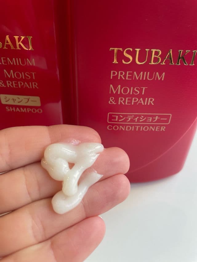 Shiseido Tsubaki Premium Moist & Repair Conditioner review photo by Eleneelena