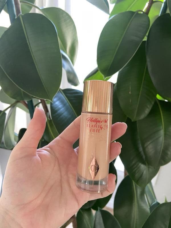 Charlotte Tilbury Hollywood Flawless Filter review photo by naomiiiiiiii
