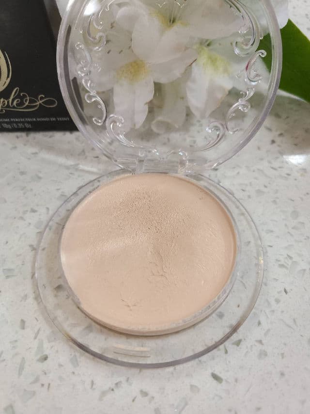 KVD Beauty Good Apple Skin-Perfecting Foundation Balm review photo by AnnaSassin