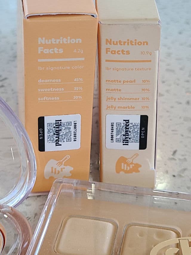 Lilybyred #01 Ash Cinnamon review photo by AnnaSassin