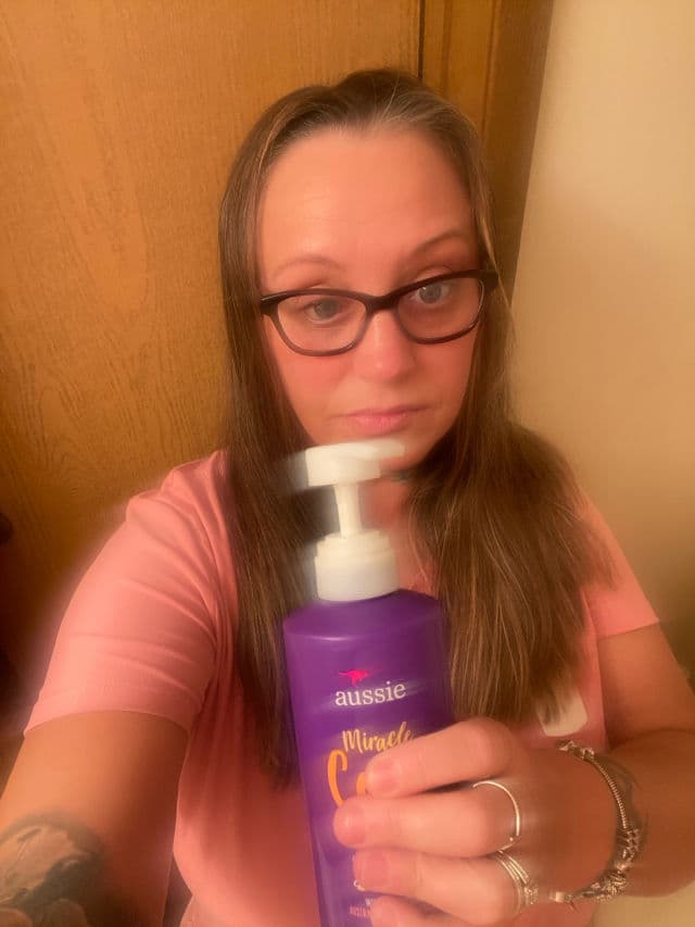 Aussie Miracle Moist Shampoo review photo by chasi