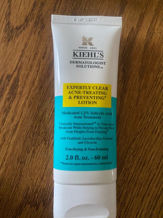 Kiehl's Breakout Control Acne Treatment Facial Lotion review photo by chasi